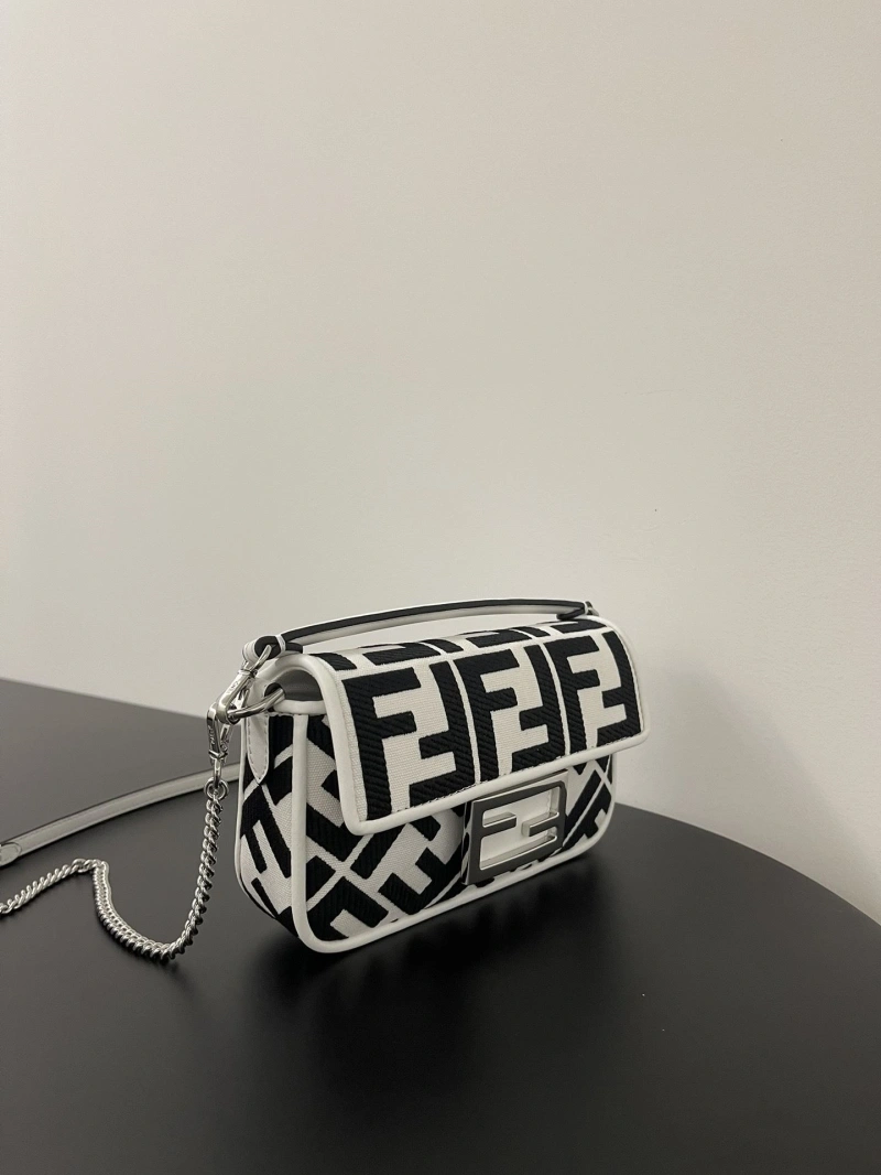 Fendi Baguette Bags 4370-0121