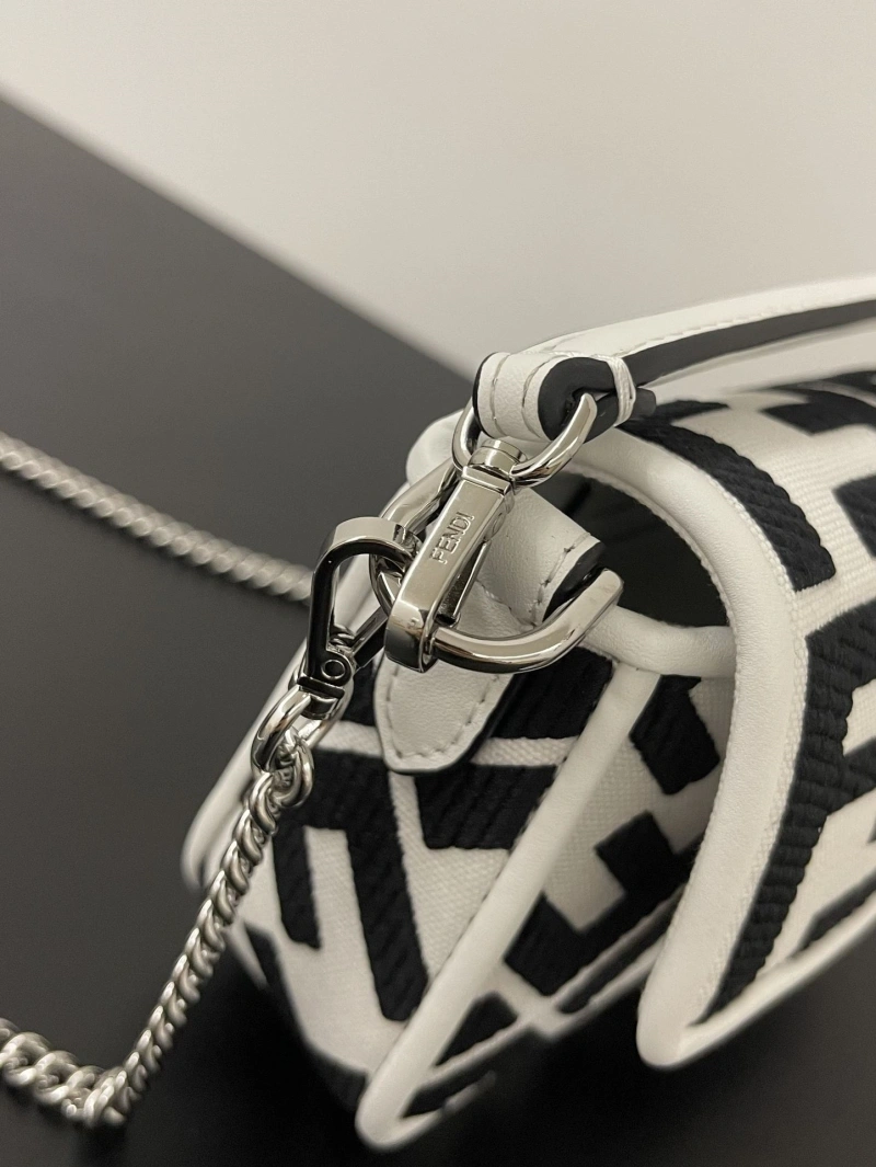 Fendi Baguette Bags 4370-0121