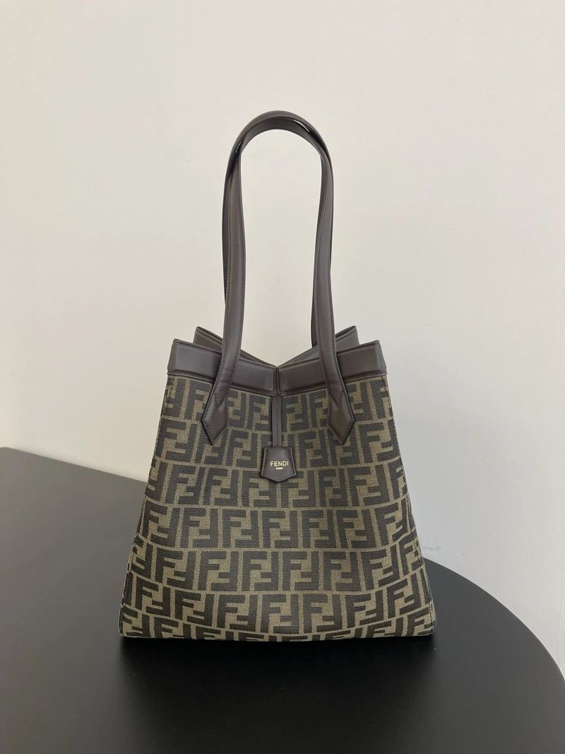 Fendi Shopping Bags 4370-0128