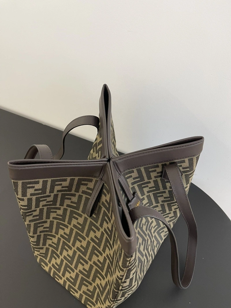 Fendi Shopping Bags 4370-0128