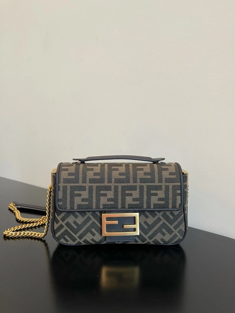 Fendi Baguette Bags 4370-0211