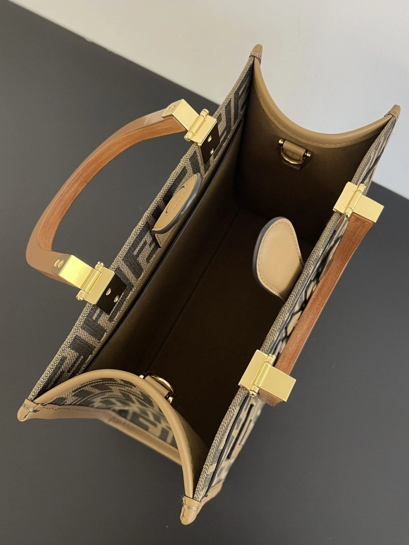 Fendi Shopping Bags 4370-0228