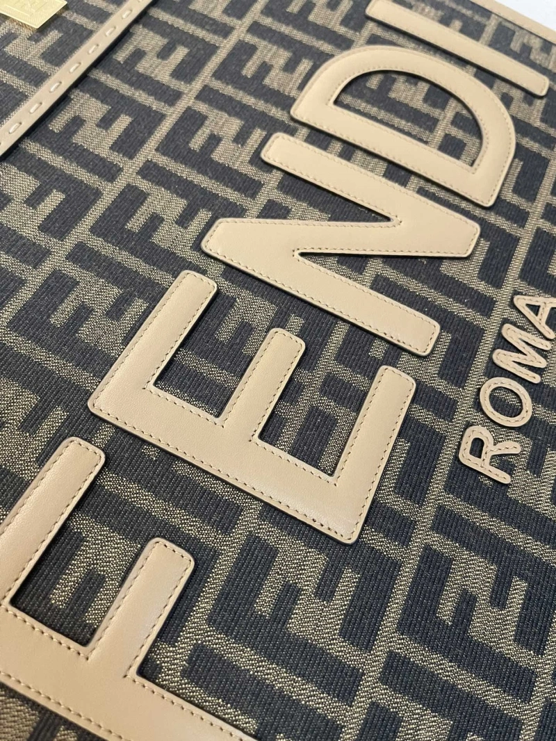 Fendi Shopping Bags 4370-0229