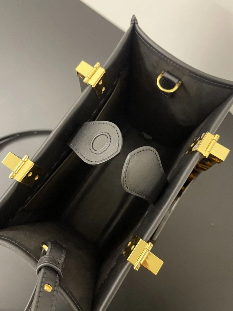 Fendi Shopping Bags 4370-0232