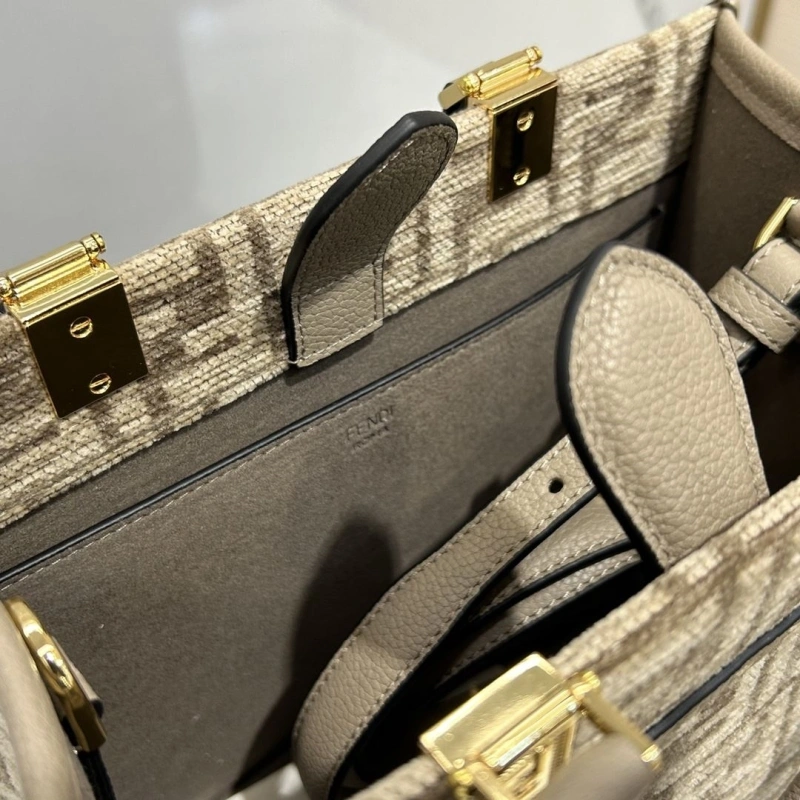Fendi Shopping Bags 4370-0263