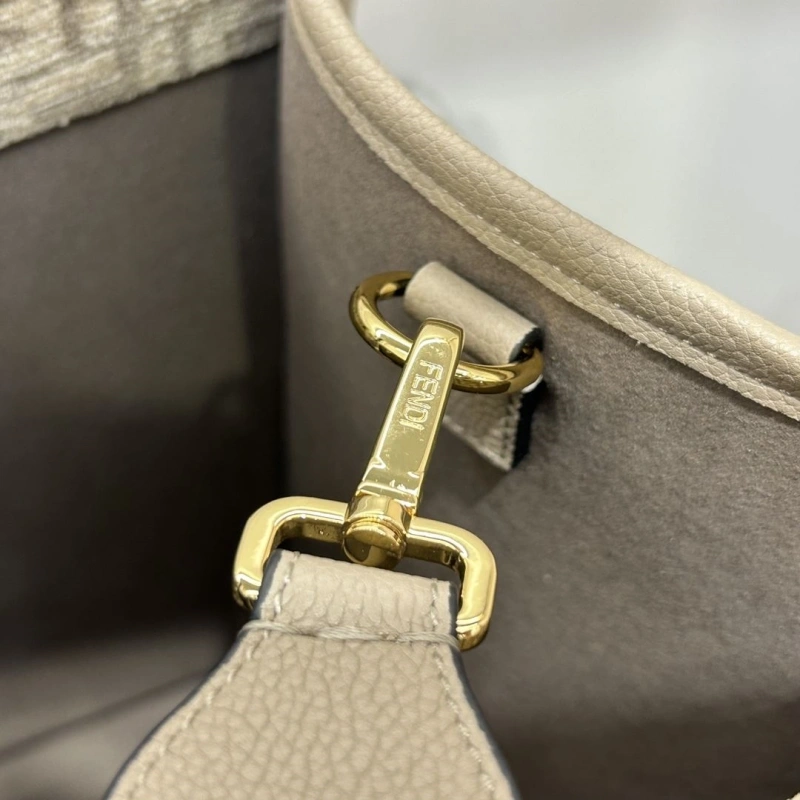 Fendi Shopping Bags 4370-0265