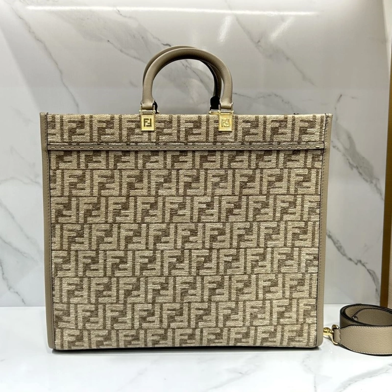 Fendi Shopping Bags 4370-0265
