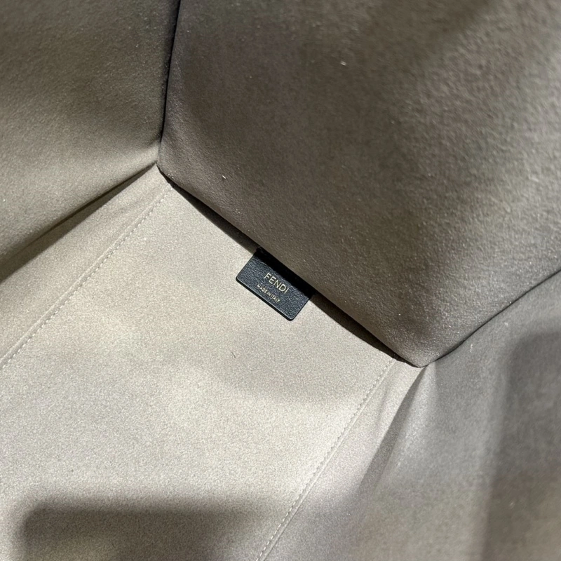 Fendi Shopping Bags 4370-0265