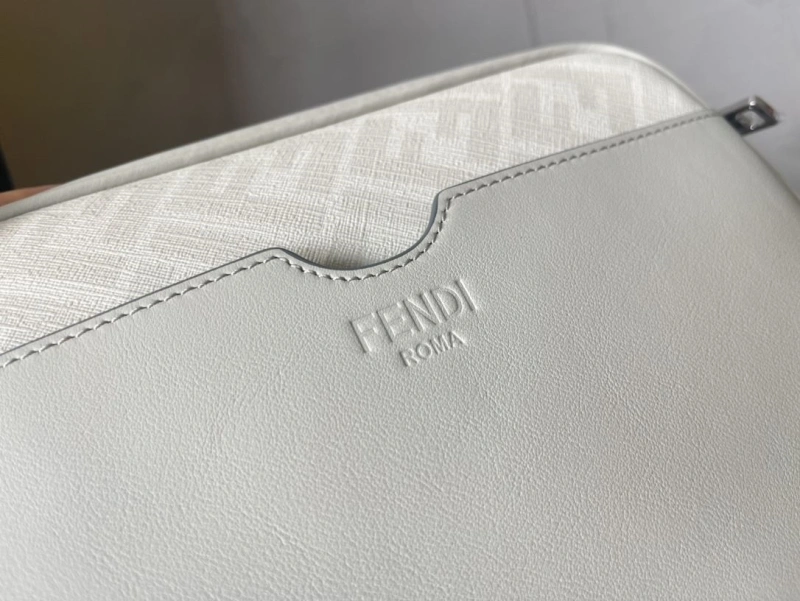 Fendi Clutch Bags 4370-0293