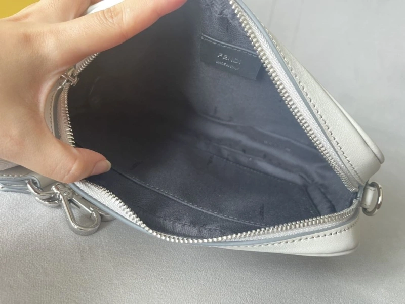 Fendi Clutch Bags 4370-0293