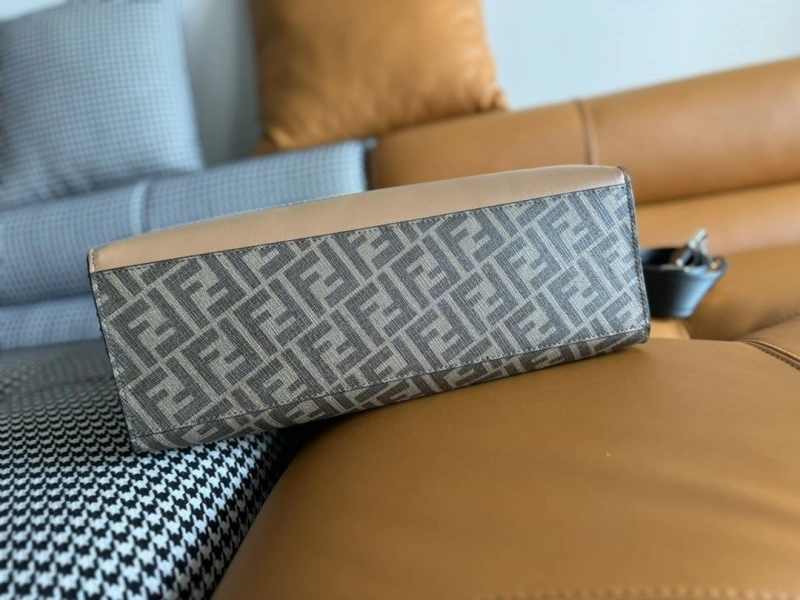 Fendi Shopping Bags 4370-0300