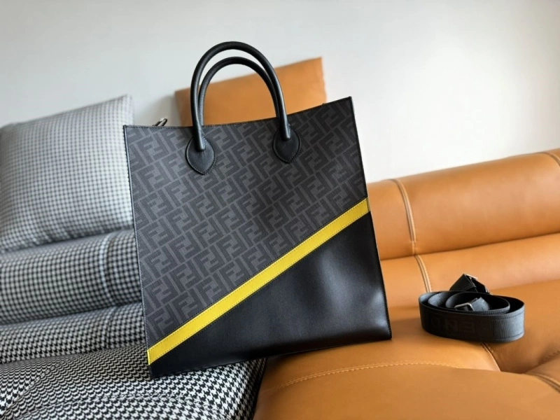 Fendi Shopping Bags 4370-0301