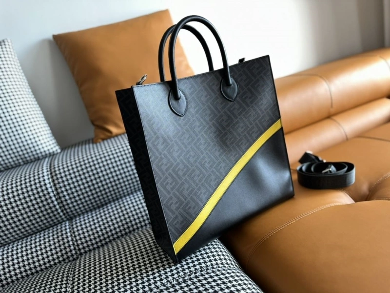 Fendi Shopping Bags 4370-0301