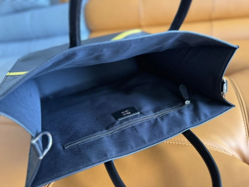 Fendi Shopping Bags 4370-0301