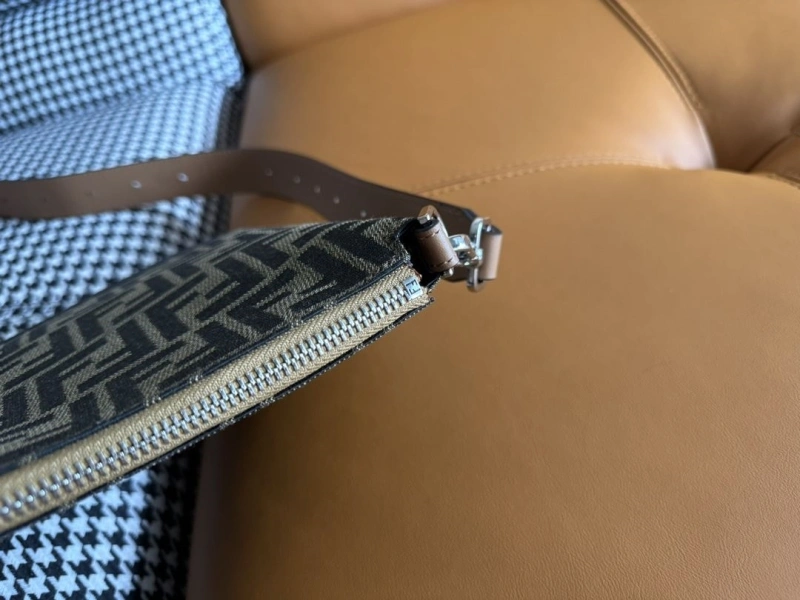 Fendi Satchel Bags 4370-0303