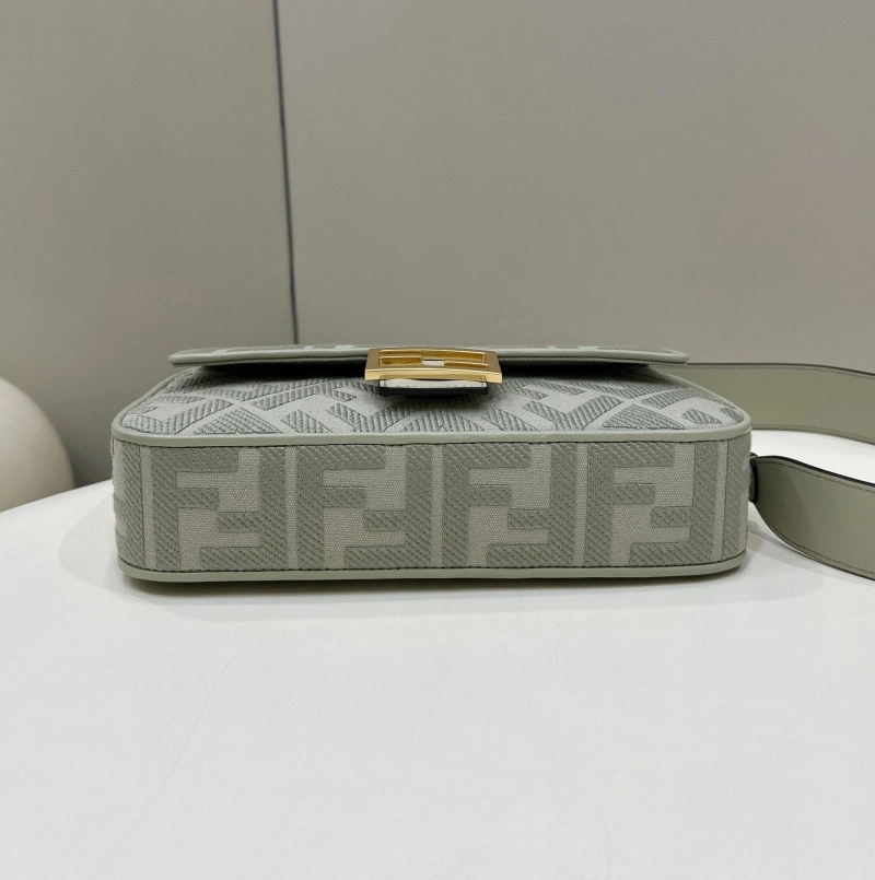 Fendi Satchel Bags 4370-0319
