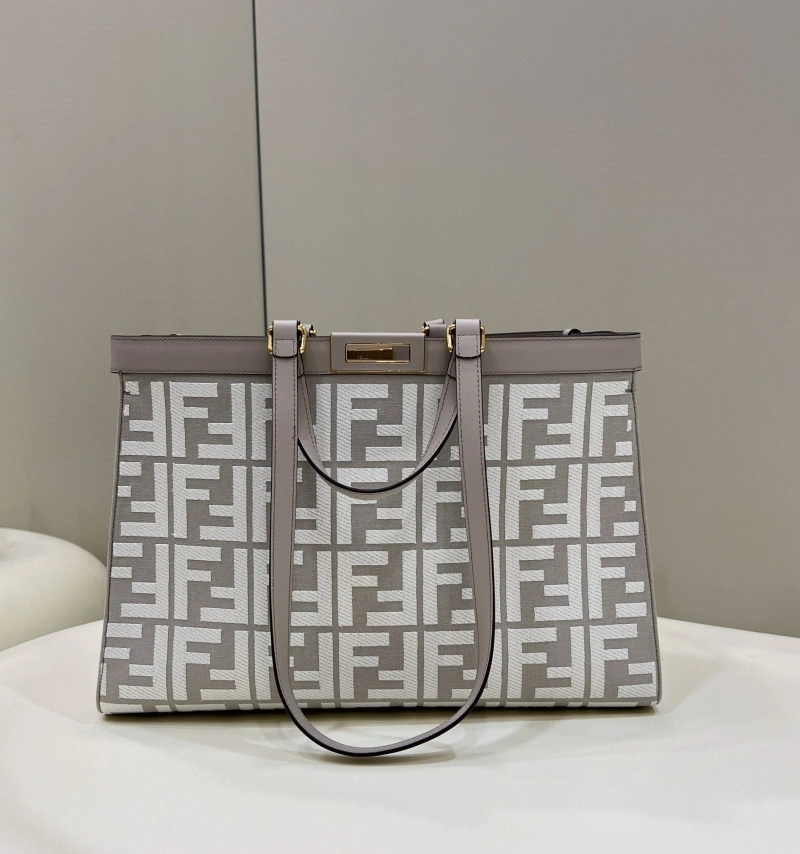 Fendi Shopping Bags 4370-0322