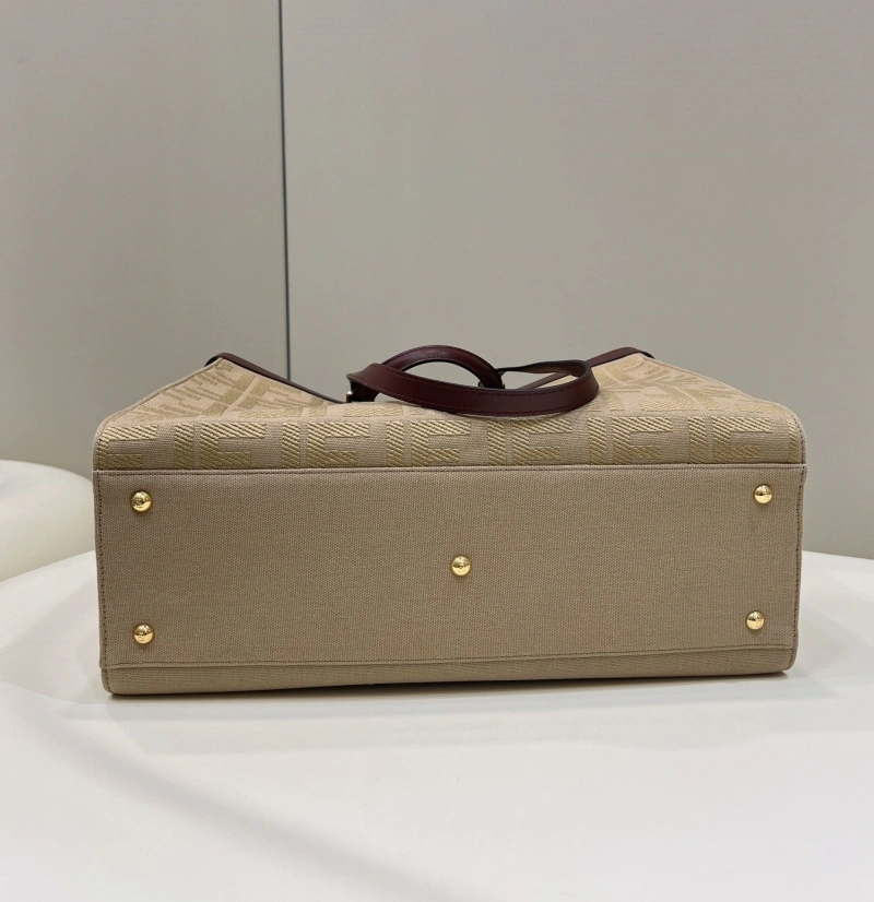 Fendi Shopping Bags 4370-0324