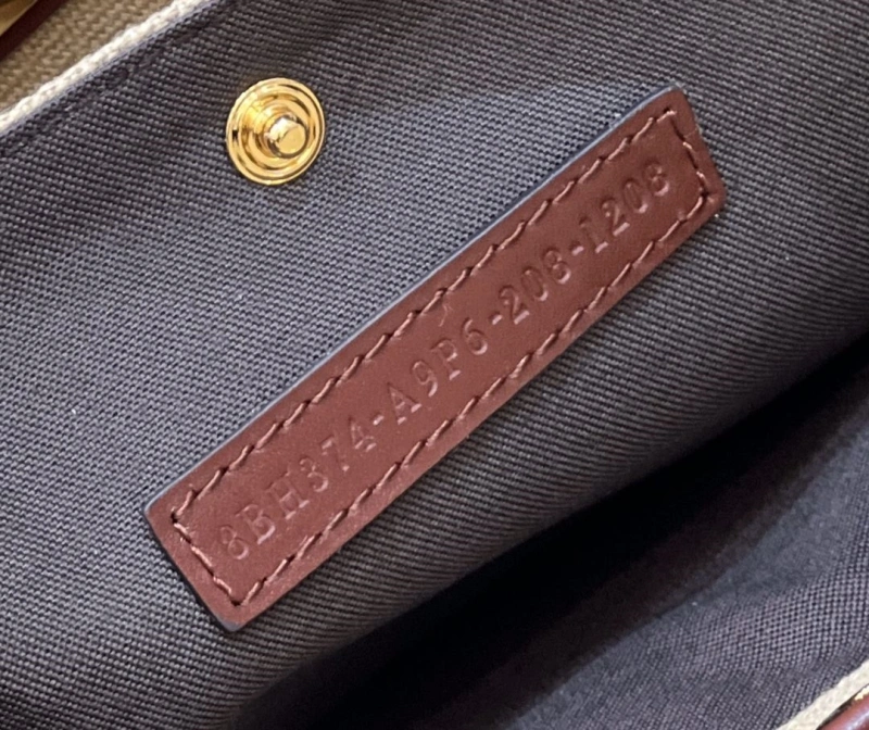 Fendi Shopping Bags 4370-0324