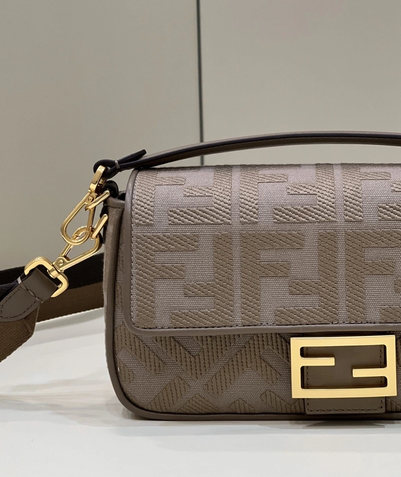 Fendi Baguette Bags 4370-0325