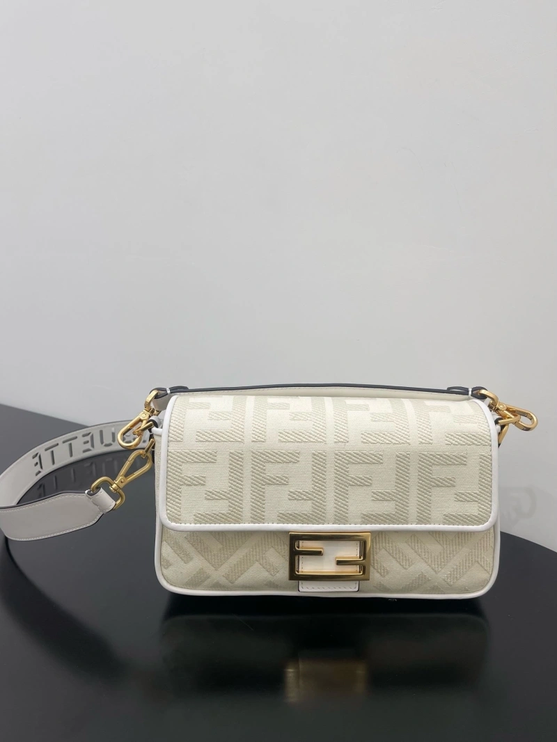 Fendi Baguette Bags 4370-0328