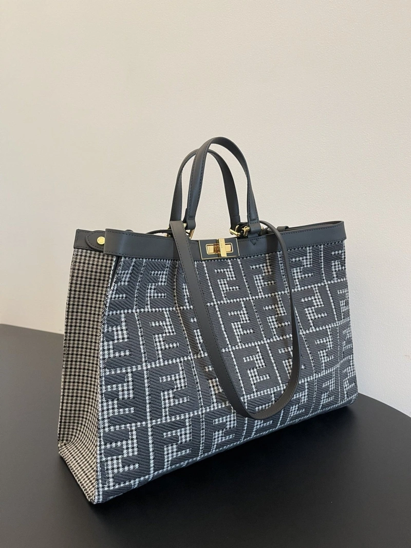 Fendi Shopping Bags 4370-0331