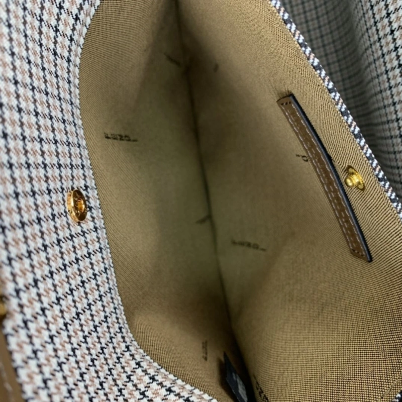 Fendi Shopping Bags 4370-0332