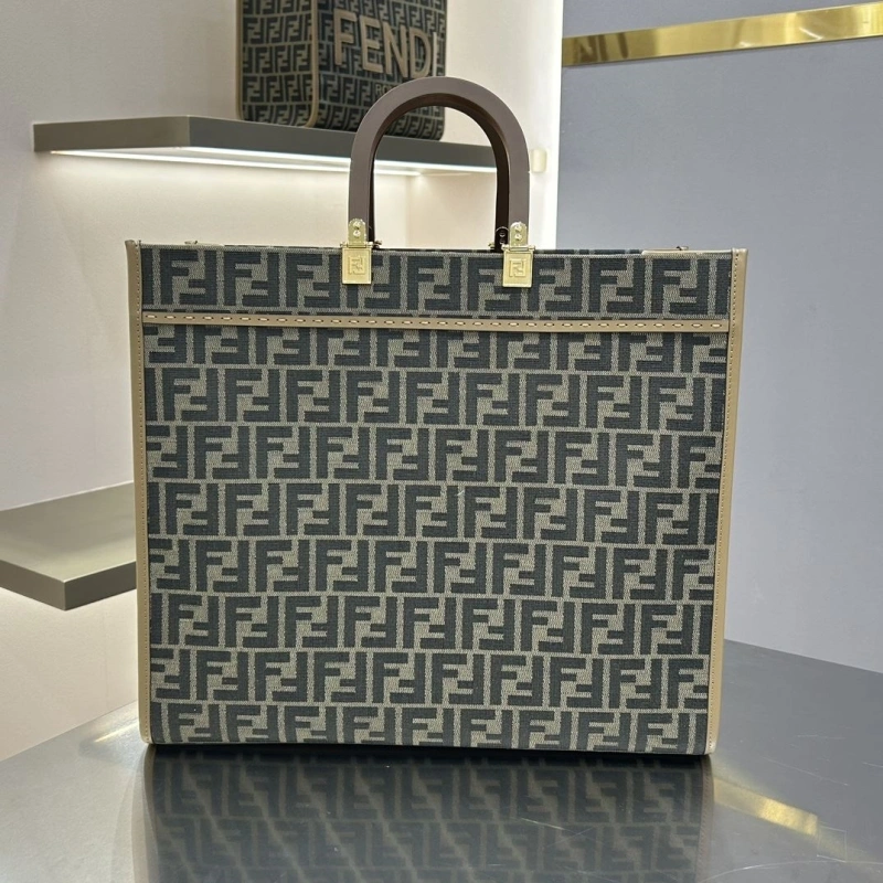 Fendi Shopping Bags 4370-0356
