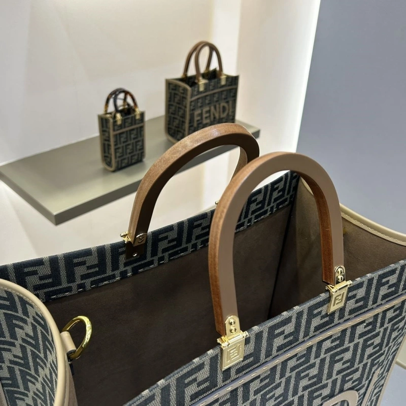 Fendi Shopping Bags 4370-0356
