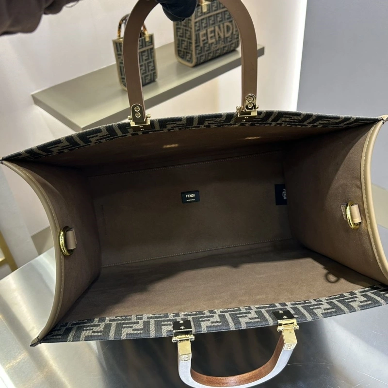 Fendi Shopping Bags 4370-0356