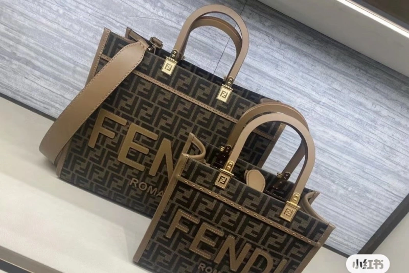 Fendi Shopping Bags 4370-0357
