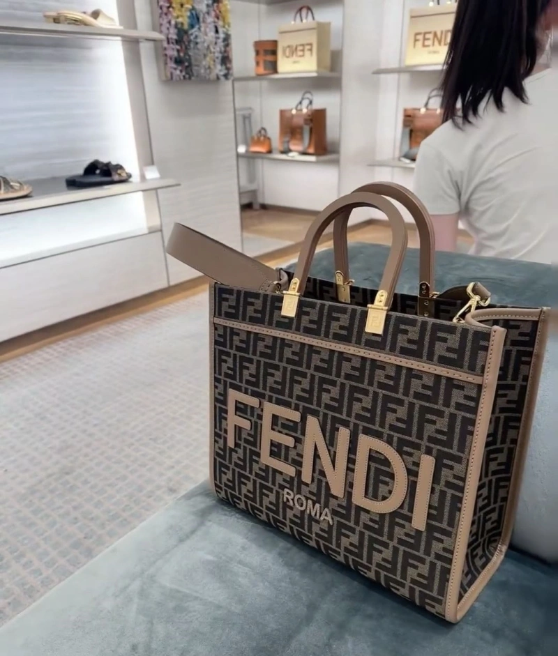 Fendi Shopping Bags 4370-0357