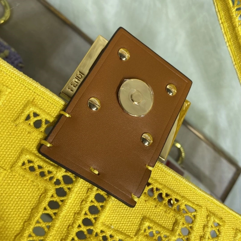 Fendi Baguette Bags 4370-0366