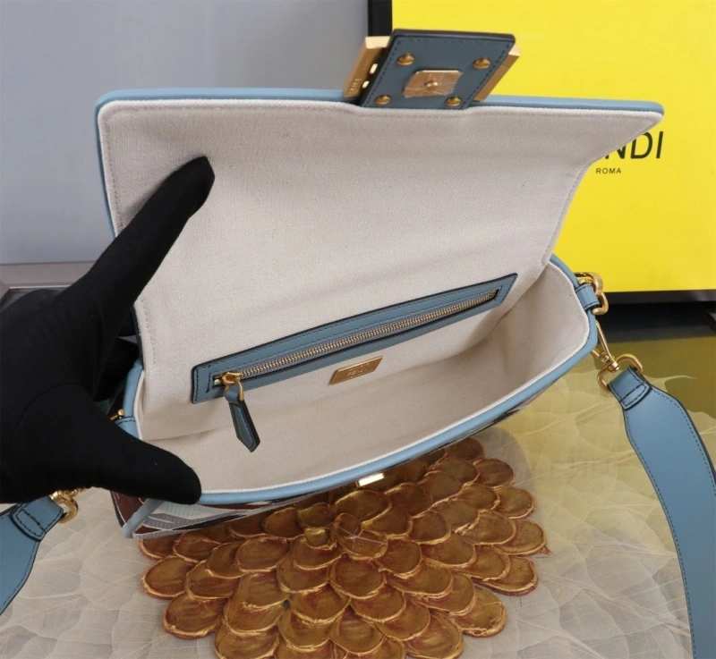 Fendi Baguette Bags 4370-0393