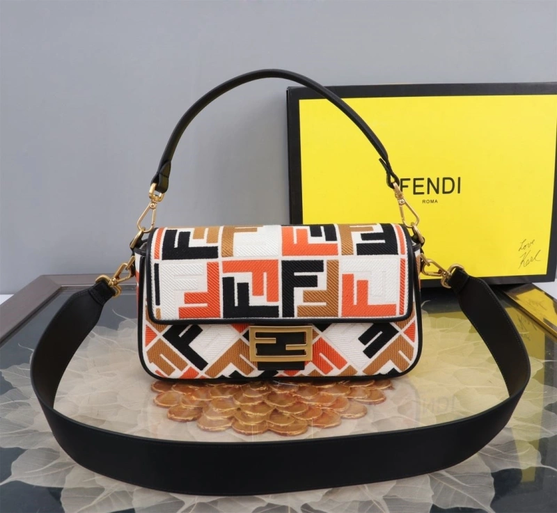 Fendi Baguette Bags 4370-0394