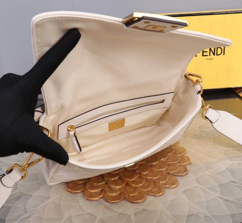 Fendi Baguette Bags 4370-0399