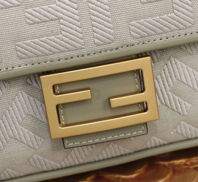 Fendi Baguette Bags 4370-0400