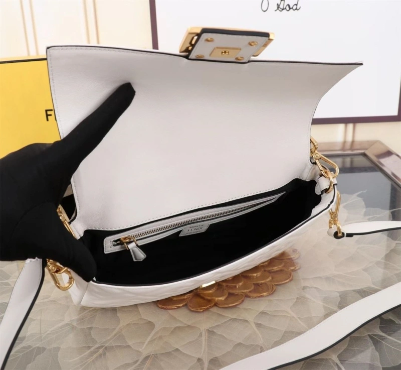 Fendi Satchel Bags 4370-0402