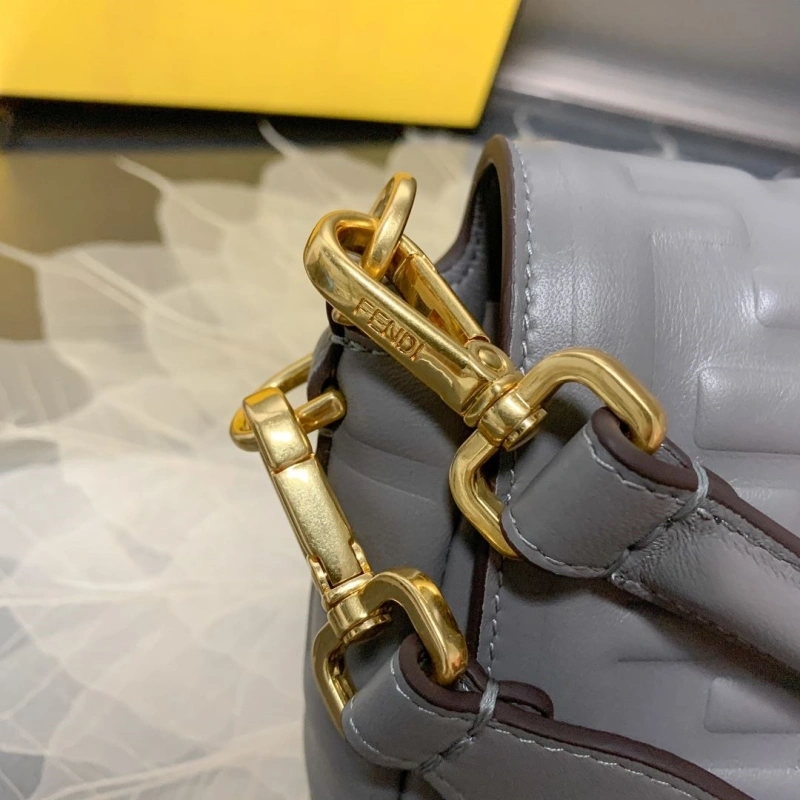 Fendi Satchel Bags 4370-0404