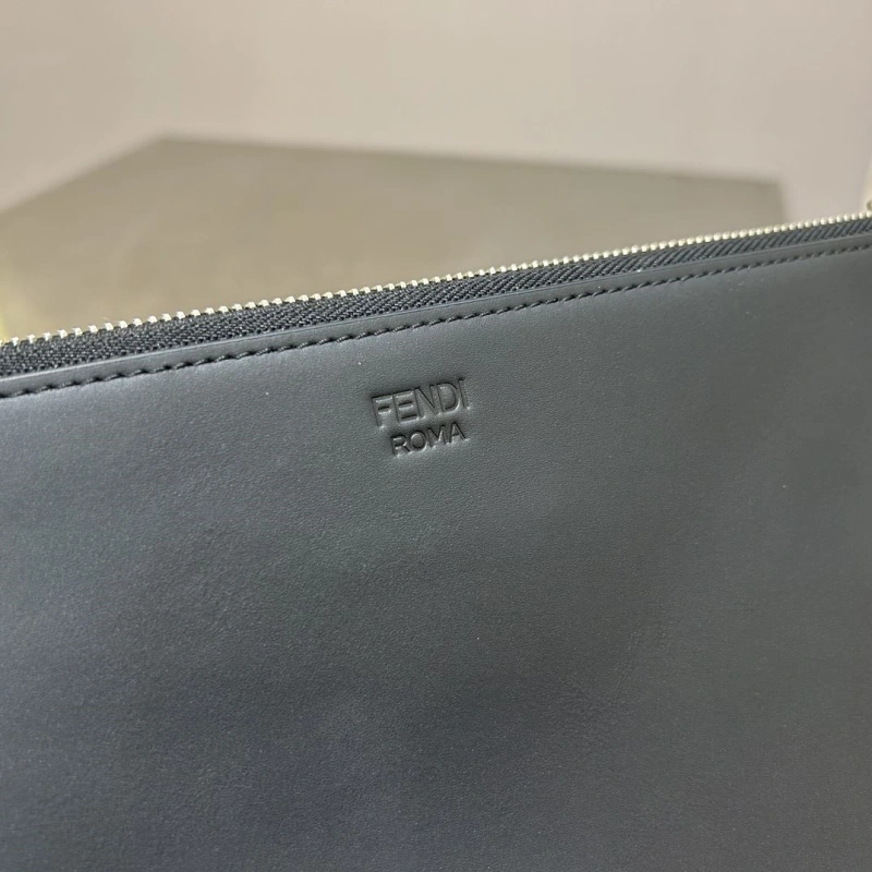 Fendi Clutch Bags 4370-0565