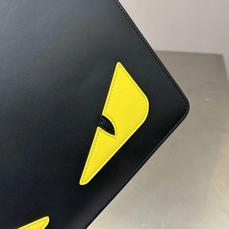 Fendi Clutch Bags 4370-0565