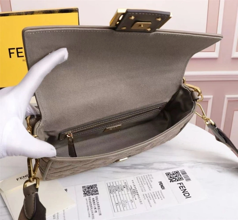 Fendi Baguette Bags 4370-0640