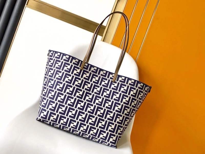 Fendi Shopping Bags 4370-0671