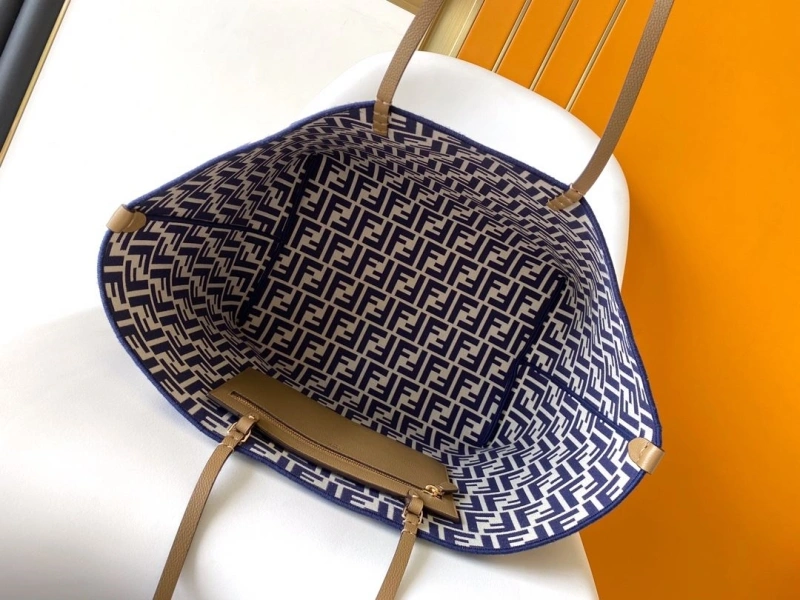 Fendi Shopping Bags 4370-0671