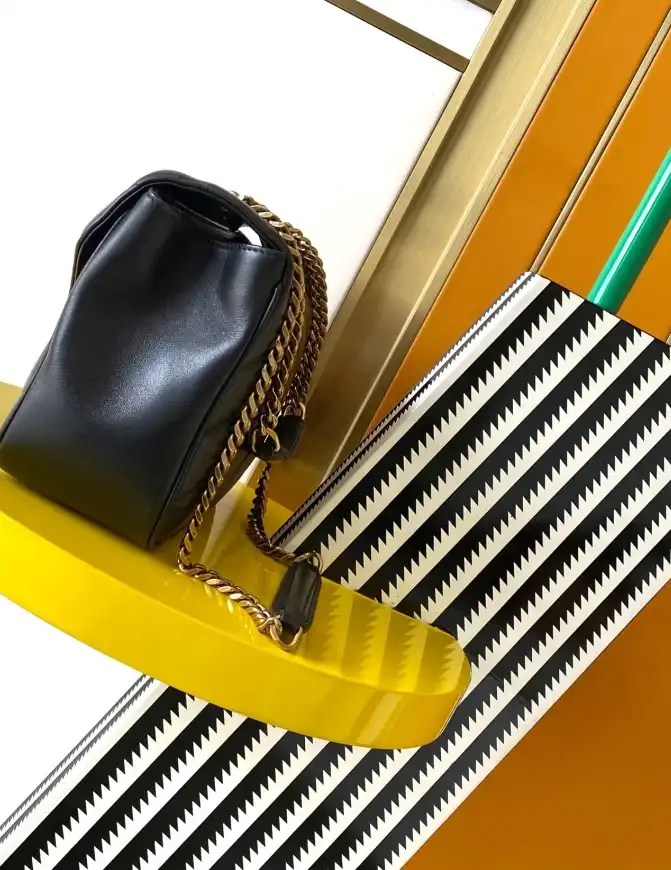 Gvc*1 top handle bags 4837a-0061